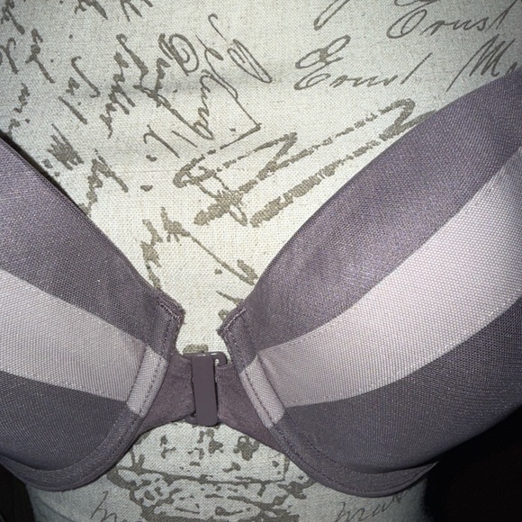 VS Racerback Bra - Picture 2 of 7